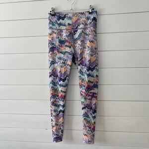 Buttery soft Peloton Leggings & Sports Bra Set with Multicolor Wave Pattern